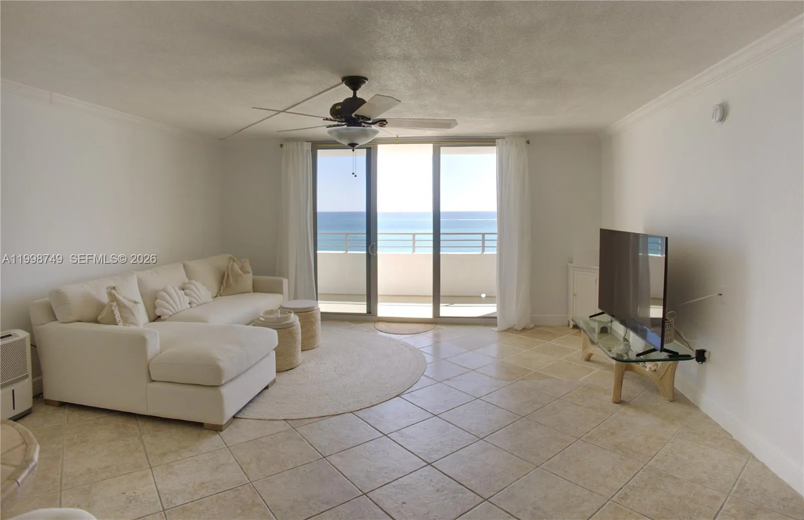 5555 Collins Ave 15m, Miami Beach, Florida 33140, Miami Beach, Florida 33140, 1 Bedroom Bedrooms, ,1 BathroomBathrooms,Residential Lease,For Rent,5555 Collins Ave 15m, Miami Beach, Florida 33140,A11998749
