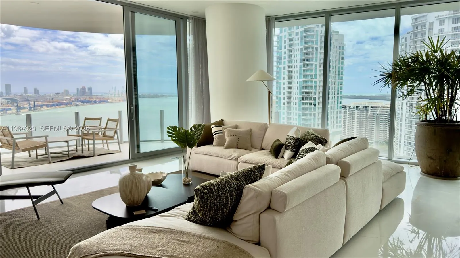 300 Biscayne Boulevard Way 2601e, Miami, Florida 3, Miami, Florida 33131, 5 Bedrooms Bedrooms, ,5 BathroomsBathrooms,Residential Lease,For Rent,300 Biscayne Boulevard Way 2601e, Miami, Florida 3,A11984329