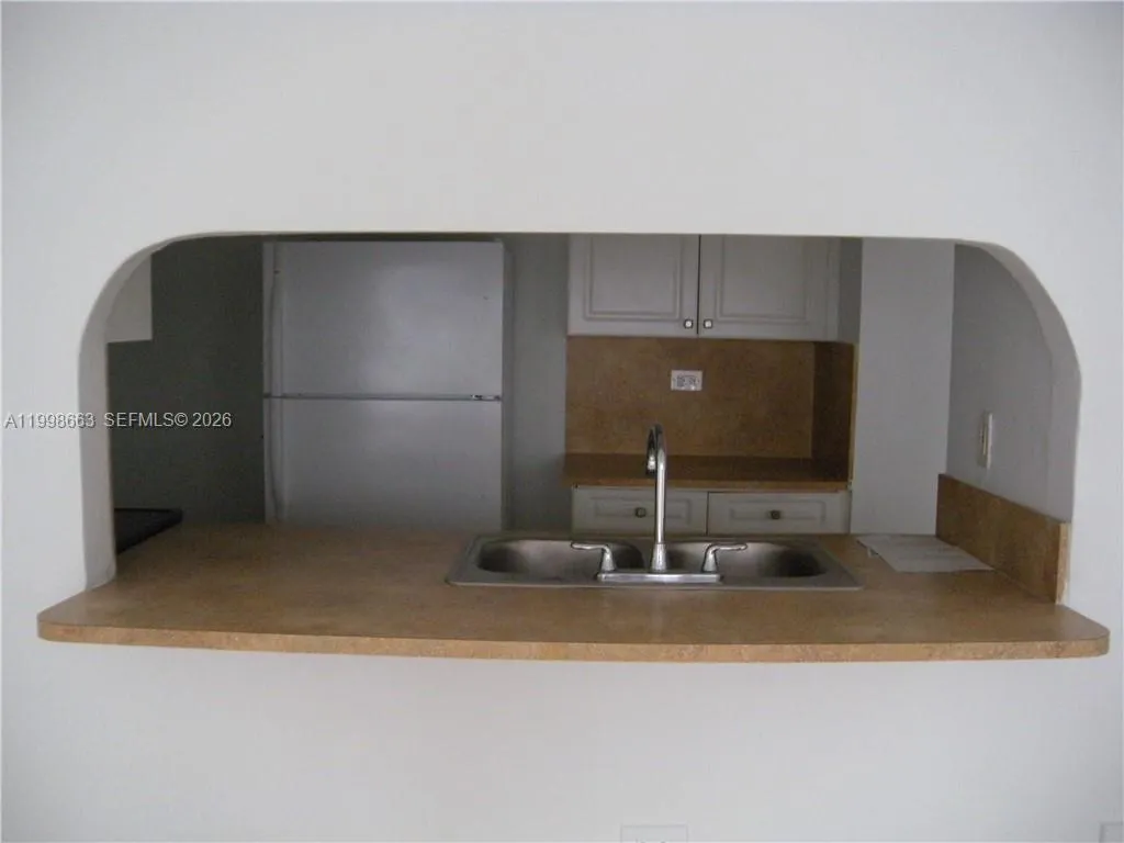 7545 E Treasure Dr 2k, North Bay Village, Florida, North Bay Village, Florida 33141, 1 Bedroom Bedrooms, ,1 BathroomBathrooms,Residential Lease,For Rent,7545 E Treasure Dr 2k, North Bay Village, Florida ,A11998663