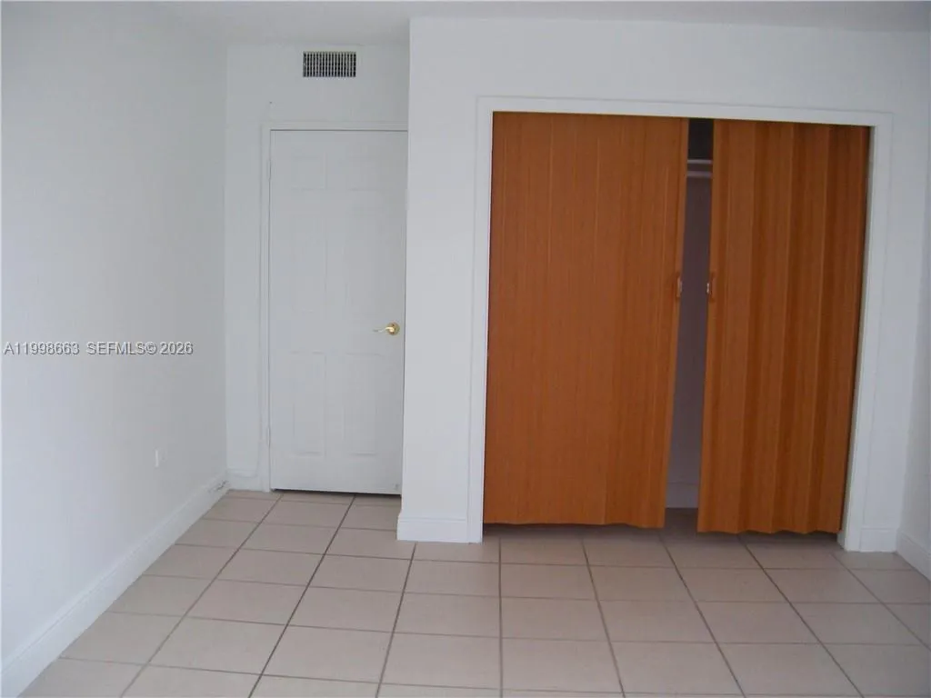 7545 E Treasure Dr 2k, North Bay Village, Florida, North Bay Village, Florida 33141, 1 Bedroom Bedrooms, ,1 BathroomBathrooms,Residential Lease,For Rent,7545 E Treasure Dr 2k, North Bay Village, Florida ,A11998663