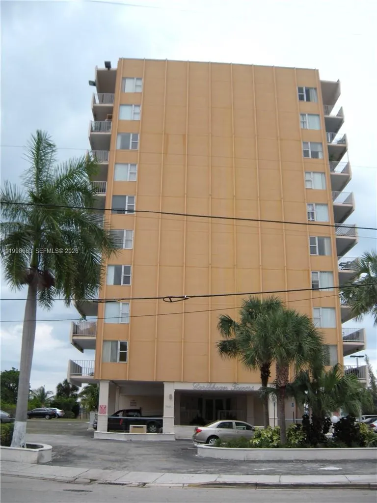 7545 E Treasure Dr 2k, North Bay Village, Florida, North Bay Village, Florida 33141, 1 Bedroom Bedrooms, ,1 BathroomBathrooms,Residential Lease,For Rent,7545 E Treasure Dr 2k, North Bay Village, Florida ,A11998663