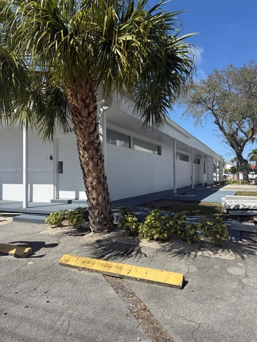2856 E Oakland Park Blvd, Fort Lauderdale, Florida, Fort Lauderdale, Florida 33306, ,Commercial Lease,For Rent,2856 E Oakland Park Blvd, Fort Lauderdale, Florida,A11998773