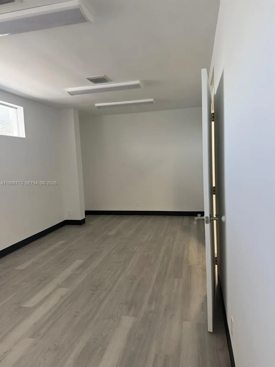 2856 E Oakland Park Blvd, Fort Lauderdale, Florida, Fort Lauderdale, Florida 33306, ,Commercial Lease,For Rent,2856 E Oakland Park Blvd, Fort Lauderdale, Florida,A11998773