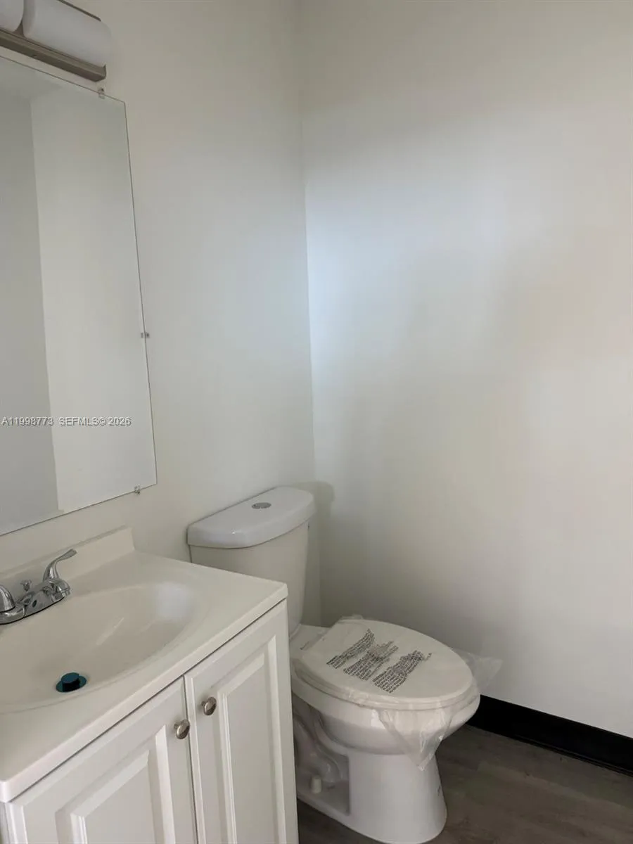 2856 E Oakland Park Blvd, Fort Lauderdale, Florida, Fort Lauderdale, Florida 33306, ,Commercial Lease,For Rent,2856 E Oakland Park Blvd, Fort Lauderdale, Florida,A11998773