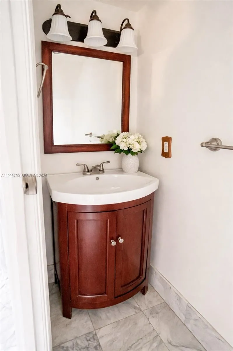 1283 W 51st Place 12, Hialeah, Florida 33012, Hialeah, Florida 33012, 2 Bedrooms Bedrooms, ,1 BathroomBathrooms,Residential Lease,For Rent,1283 W 51st Place 12, Hialeah, Florida 33012,A11998790