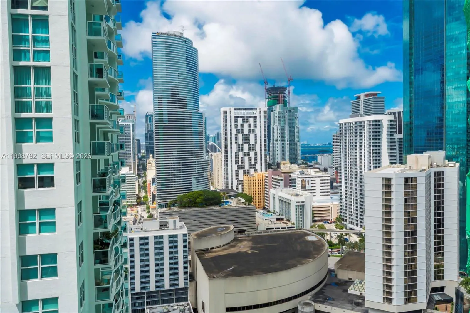 41 Se 5th St 1709, Miami, Florida 33131, Miami, Florida 33131, 2 Bedrooms Bedrooms, ,2 BathroomsBathrooms,Residential,For Sale,41 Se 5th St 1709, Miami, Florida 33131,A11998792