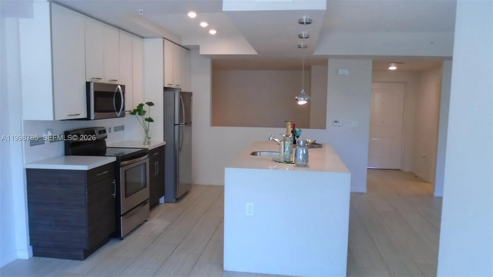 805 Se 3rd Ave 114, Fort Lauderdale, Florida 33316, Fort Lauderdale, Florida 33316, 2 Bedrooms Bedrooms, ,2 BathroomsBathrooms,Residential Lease,For Rent,805 Se 3rd Ave 114, Fort Lauderdale, Florida 33316,A11998785