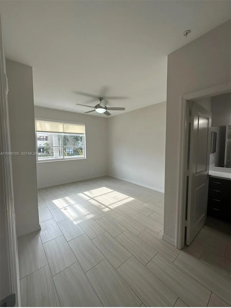 805 Se 3rd Ave 114, Fort Lauderdale, Florida 33316, Fort Lauderdale, Florida 33316, 2 Bedrooms Bedrooms, ,2 BathroomsBathrooms,Residential Lease,For Rent,805 Se 3rd Ave 114, Fort Lauderdale, Florida 33316,A11998785