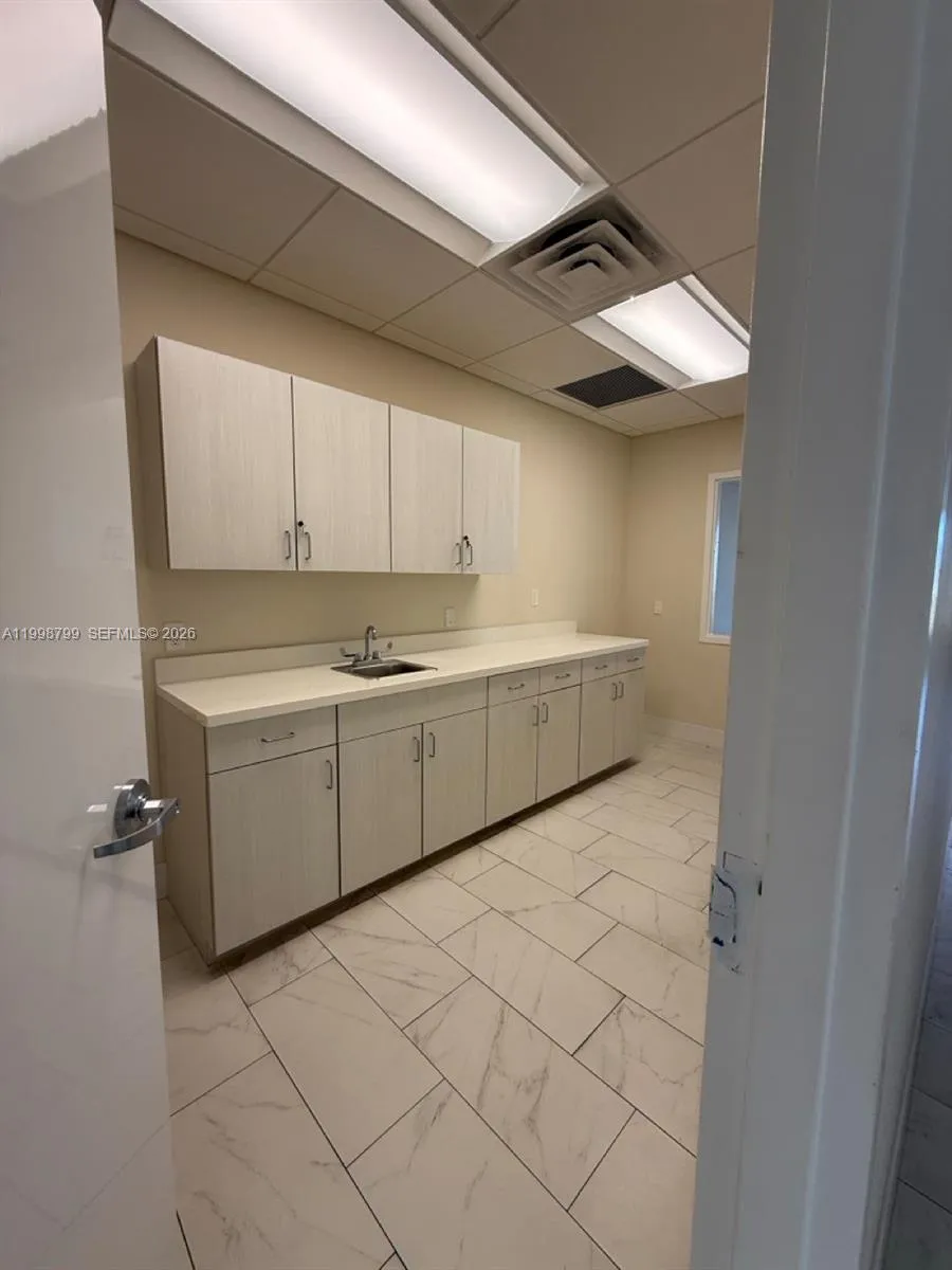 2866 E Oakland Park Blvd, Fort Lauderdale, Florida, Fort Lauderdale, Florida 33306, ,Commercial Lease,For Rent,2866 E Oakland Park Blvd, Fort Lauderdale, Florida,A11998799