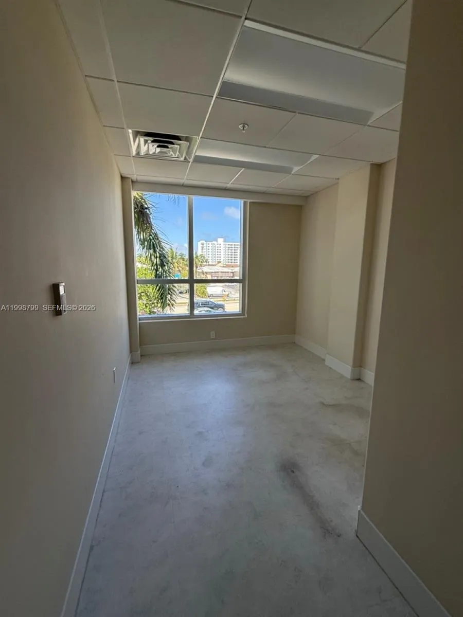 2866 E Oakland Park Blvd, Fort Lauderdale, Florida, Fort Lauderdale, Florida 33306, ,Commercial Lease,For Rent,2866 E Oakland Park Blvd, Fort Lauderdale, Florida,A11998799