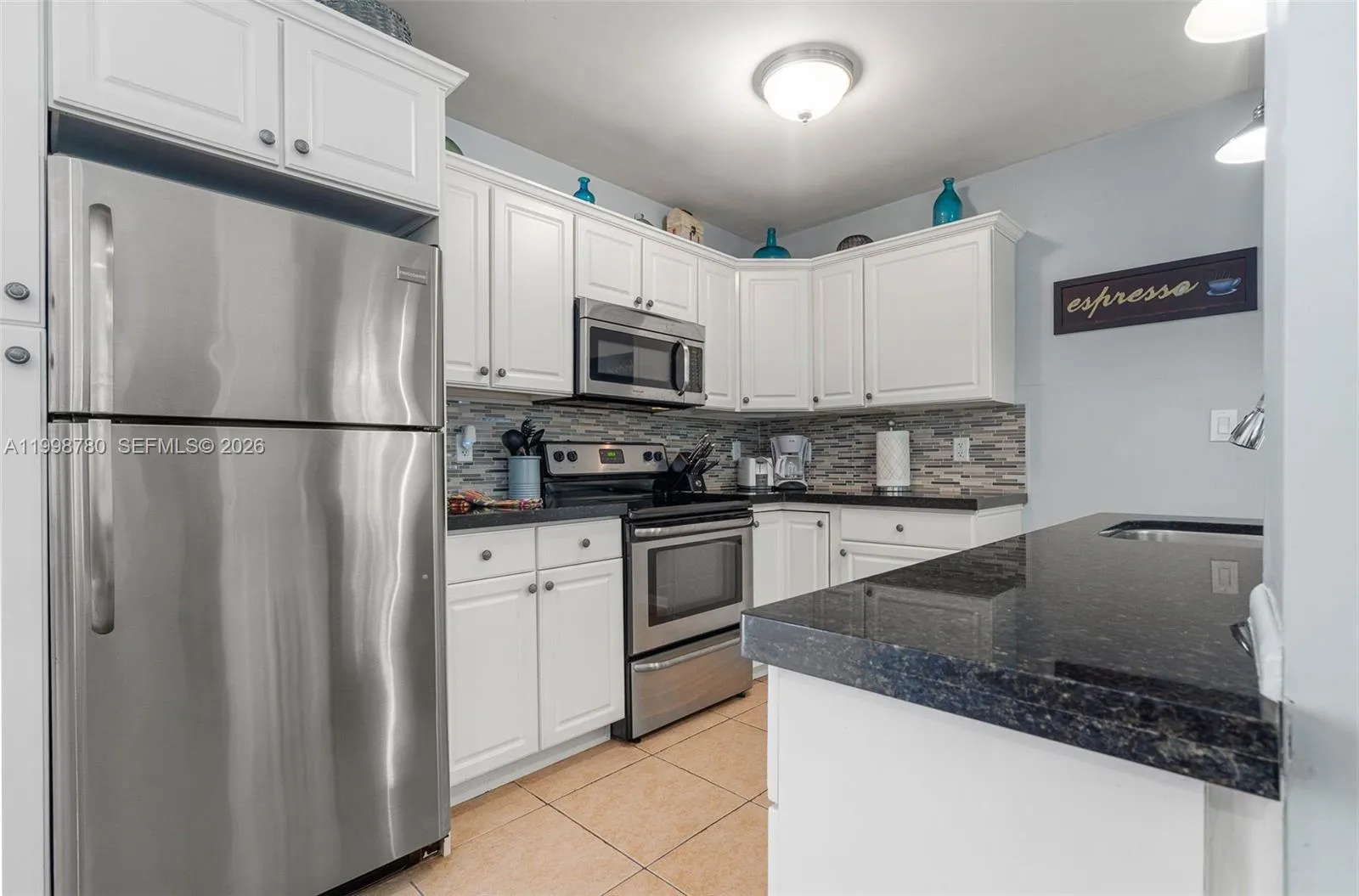 2033 Ne 33rd Ave 2, Fort Lauderdale, Florida 33305, Fort Lauderdale, Florida 33305, 1 Bedroom Bedrooms, ,1 BathroomBathrooms,Residential Lease,For Rent,2033 Ne 33rd Ave 2, Fort Lauderdale, Florida 33305,A11998780