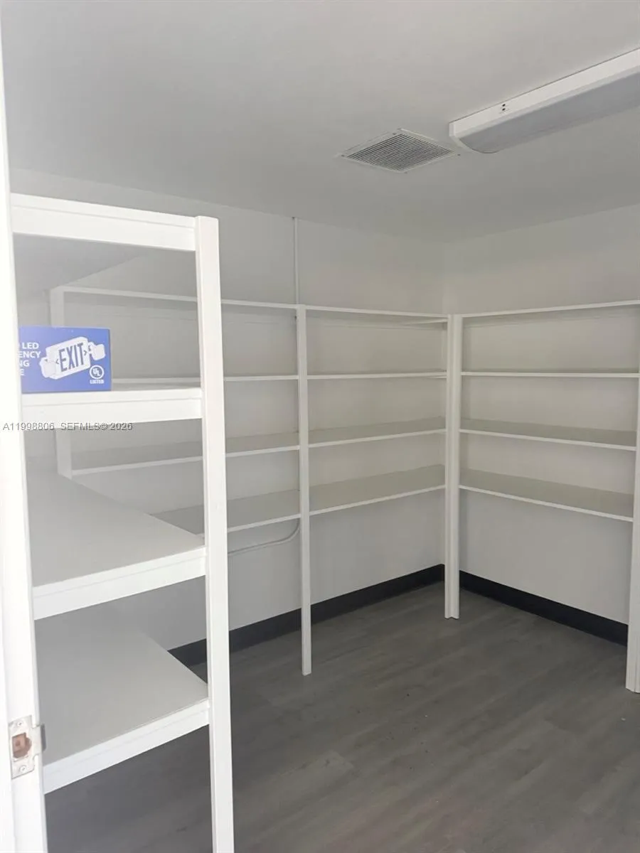 2876 E Oakland Park Blvd, Fort Lauderdale, Florida, Fort Lauderdale, Florida 33306, ,Commercial Lease,For Rent,2876 E Oakland Park Blvd, Fort Lauderdale, Florida,A11998806