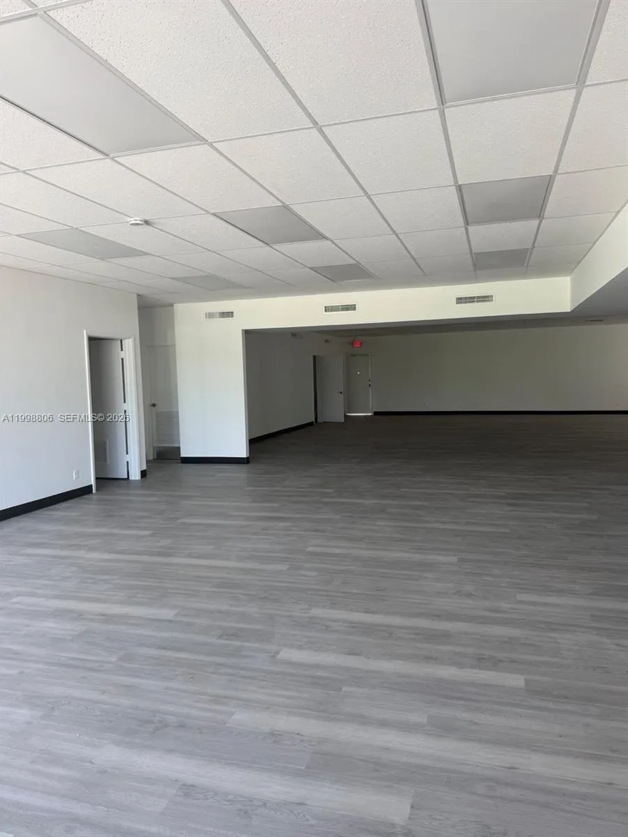2876 E Oakland Park Blvd, Fort Lauderdale, Florida, Fort Lauderdale, Florida 33306, ,Commercial Lease,For Rent,2876 E Oakland Park Blvd, Fort Lauderdale, Florida,A11998806