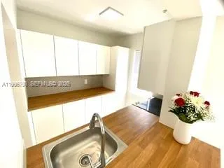 2219 Polk St 1b, Hollywood, Florida 33020, Hollywood, Florida 33020, 1 Bedroom Bedrooms, ,1 BathroomBathrooms,Residential Lease,For Rent,2219 Polk St 1b, Hollywood, Florida 33020,A11996798