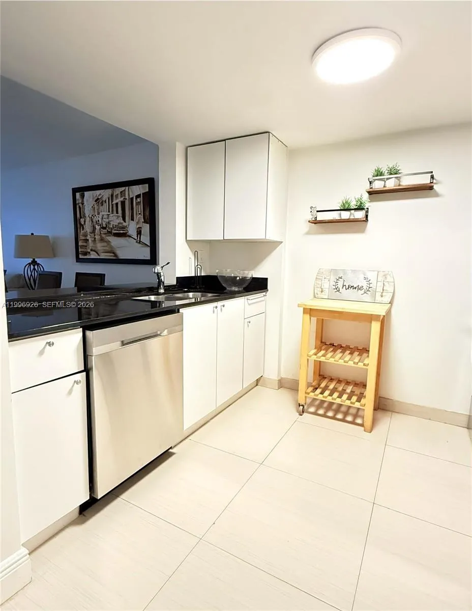 6801 Harding Ave 301, Miami Beach, Florida 33141, Miami Beach, Florida 33141, 2 Bedrooms Bedrooms, ,1 BathroomBathrooms,Residential Lease,For Rent,6801 Harding Ave 301, Miami Beach, Florida 33141,A11996926