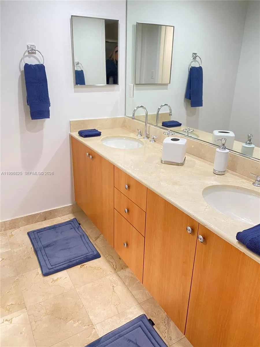 6917 Collins Ave 904, Miami Beach, Florida 33141, Miami Beach, Florida 33141, 1 Bedroom Bedrooms, ,1 BathroomBathrooms,Residential Lease,For Rent,6917 Collins Ave 904, Miami Beach, Florida 33141,A11998825