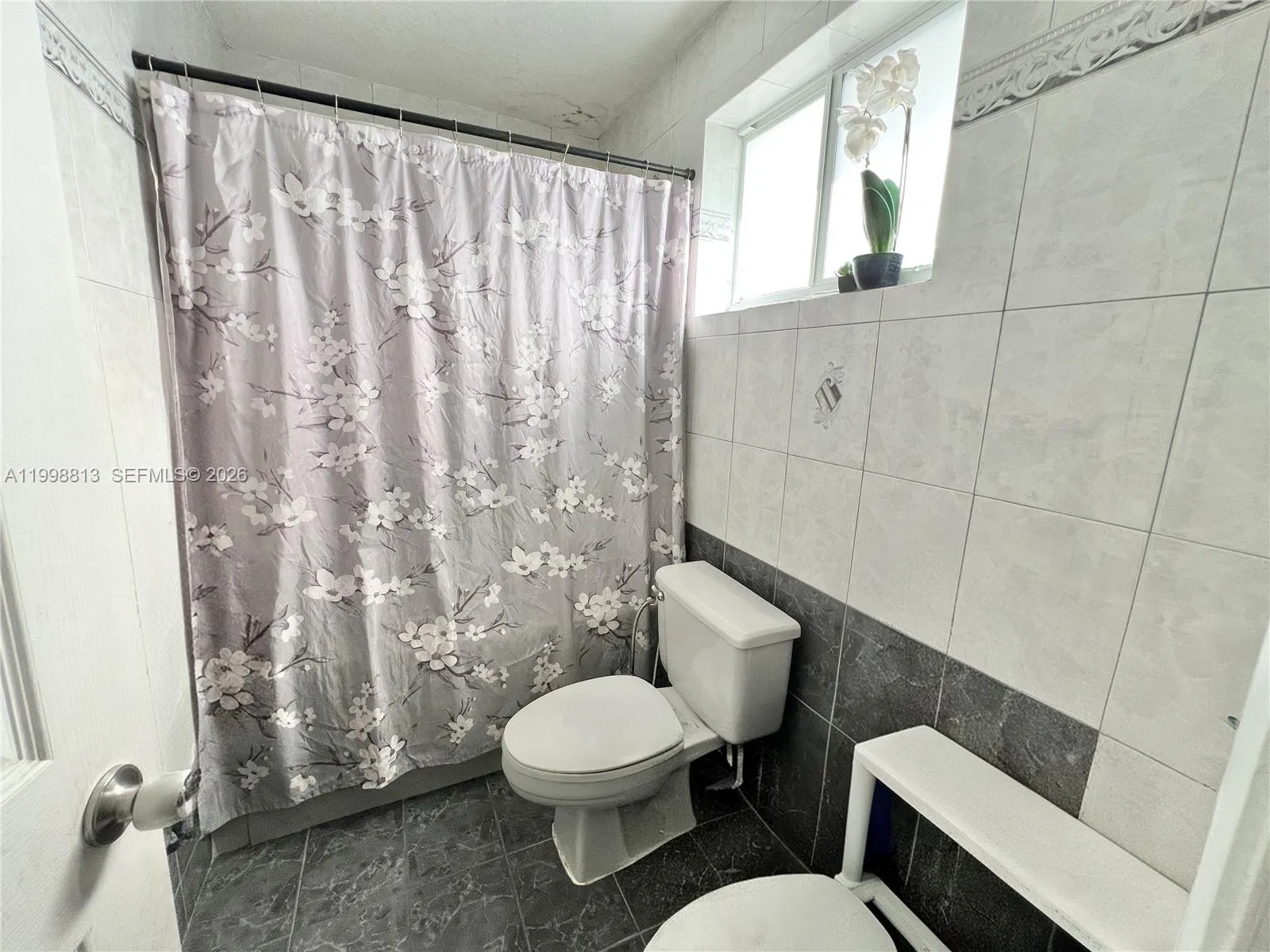 10140 Sw 26th Ter, Miami, Florida 33165, Miami, Florida 33165, 5 Bedrooms Bedrooms, ,4 BathroomsBathrooms,Residential,For Sale,10140 Sw 26th Ter, Miami, Florida 33165,A11998813