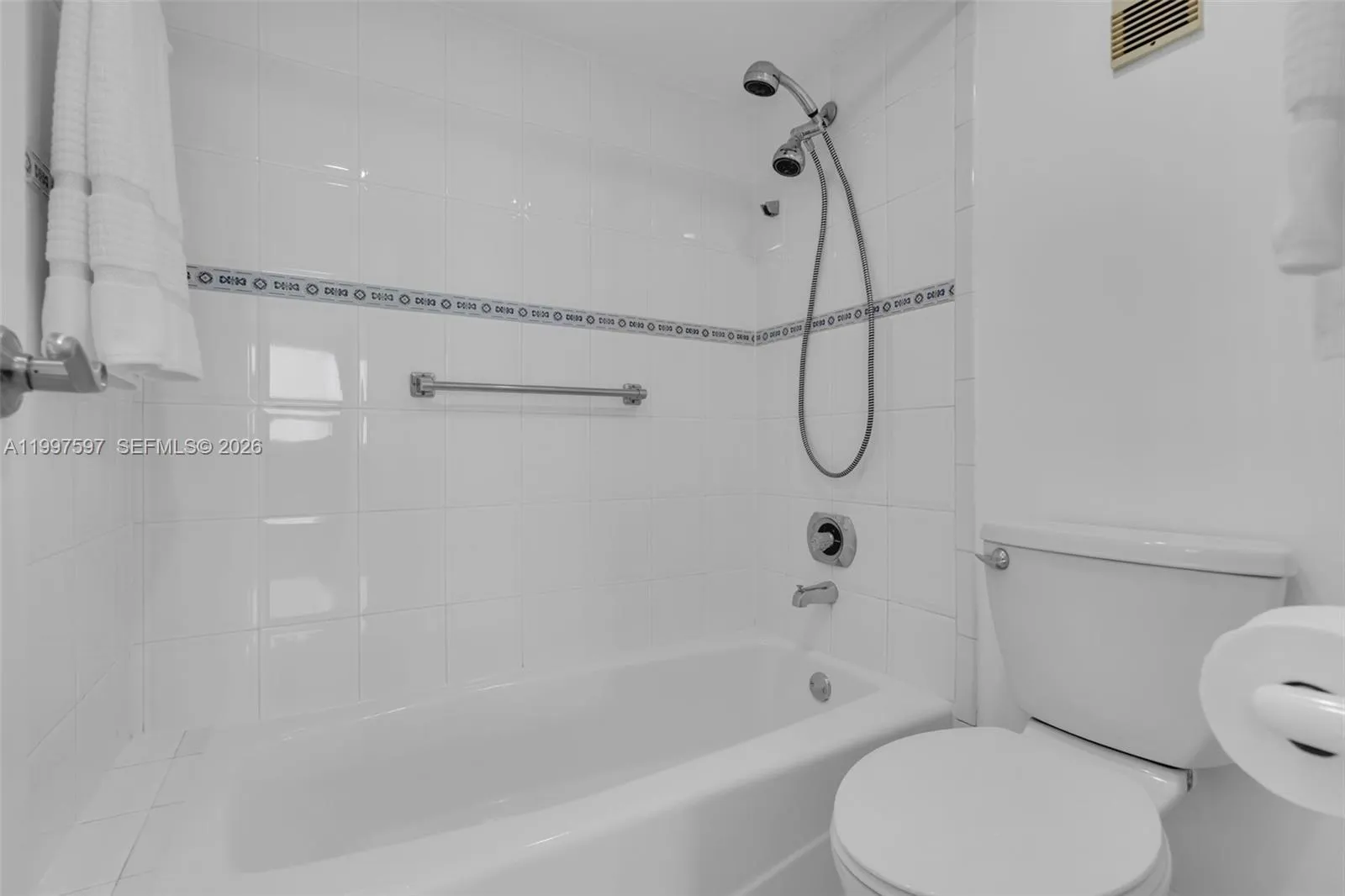 2333 Brickell Ave 1109, Miami, Florida 33129, Miami, Florida 33129, 1 Bedroom Bedrooms, ,1 BathroomBathrooms,Residential Lease,For Rent,2333 Brickell Ave 1109, Miami, Florida 33129,A11997597