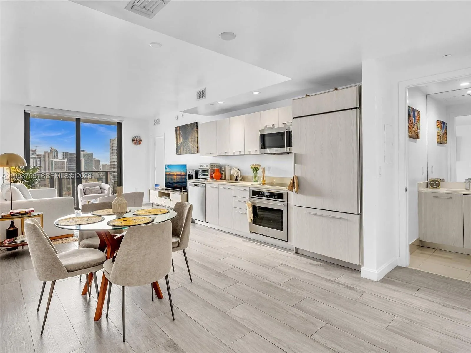 45 Sw 9th St 3609, Miami, Florida 33130, Miami, Florida 33130, 1 Bedroom Bedrooms, ,1 BathroomBathrooms,Residential Lease,For Rent,45 Sw 9th St 3609, Miami, Florida 33130,A11998755