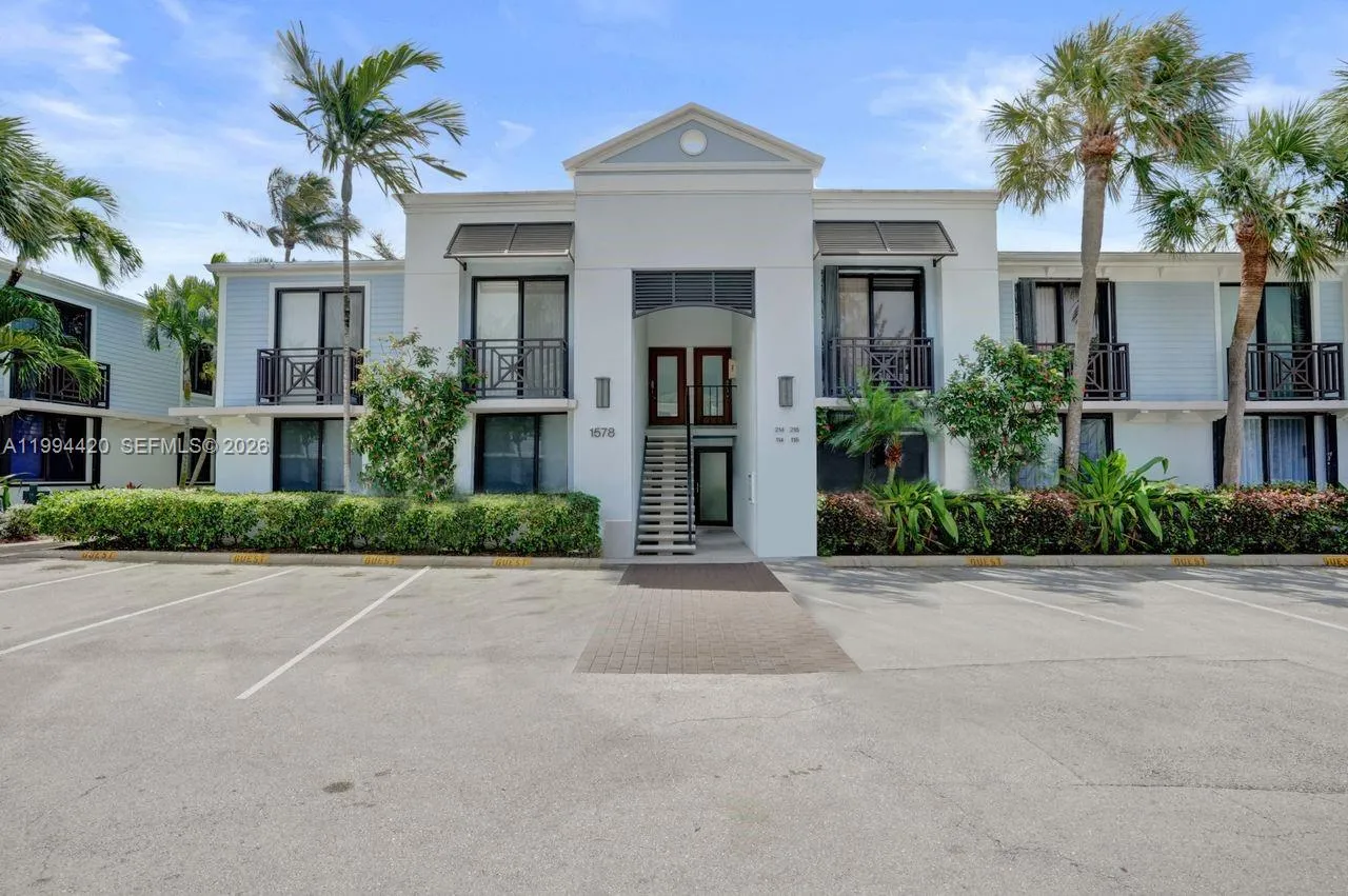 1578 S Ocean Ln 214, Fort Lauderdale, Florida 3331, Fort Lauderdale, Florida 33316, 2 Bedrooms Bedrooms, ,2 BathroomsBathrooms,Residential,For Sale,1578 S Ocean Ln 214, Fort Lauderdale, Florida 3331,A11994420