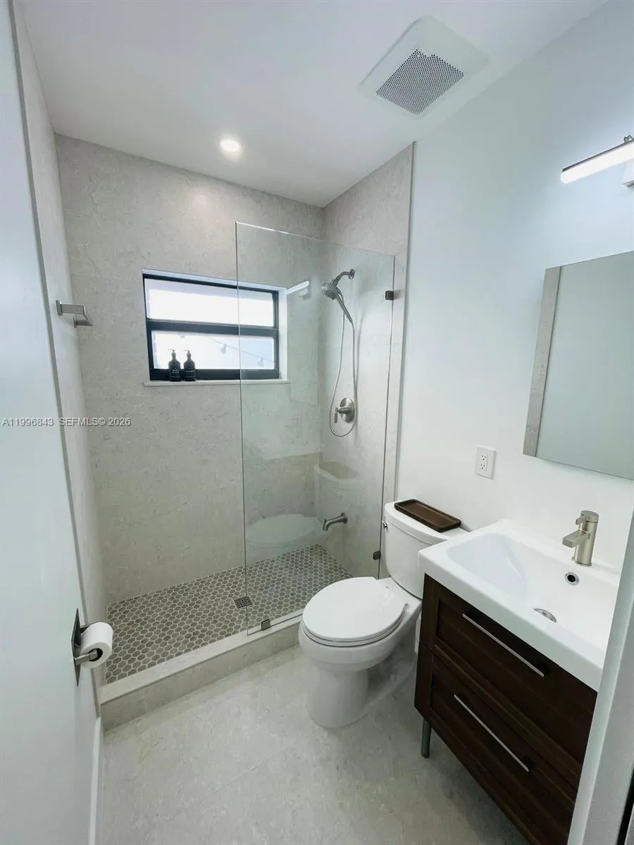 North Miami Beach, Florida 33162, 2 Bedrooms Bedrooms, ,1 BathroomBathrooms,Residential Lease,For Rent,A11996843