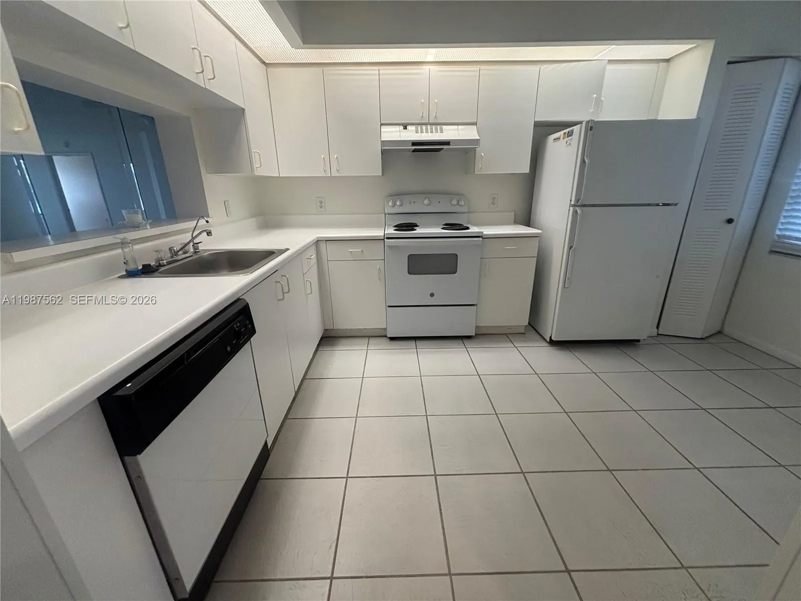 1500 Sw 131st Way 110n, Pembroke Pines, Florida 33, Pembroke Pines, Florida 33027, 2 Bedrooms Bedrooms, ,2 BathroomsBathrooms,Residential Lease,For Rent,1500 Sw 131st Way 110n, Pembroke Pines, Florida 33,A11987562