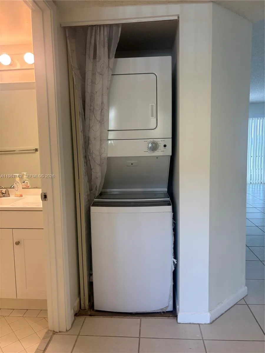 1500 Sw 131st Way 110n, Pembroke Pines, Florida 33, Pembroke Pines, Florida 33027, 2 Bedrooms Bedrooms, ,2 BathroomsBathrooms,Residential Lease,For Rent,1500 Sw 131st Way 110n, Pembroke Pines, Florida 33,A11987562