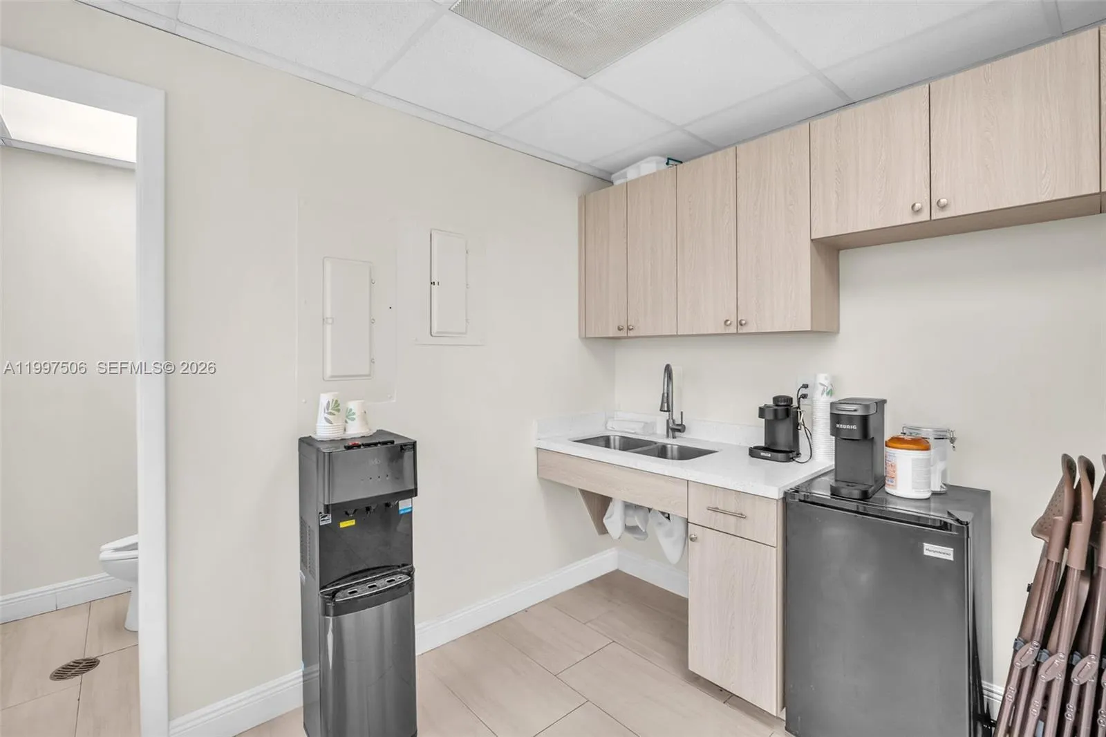 BREAK ROOM