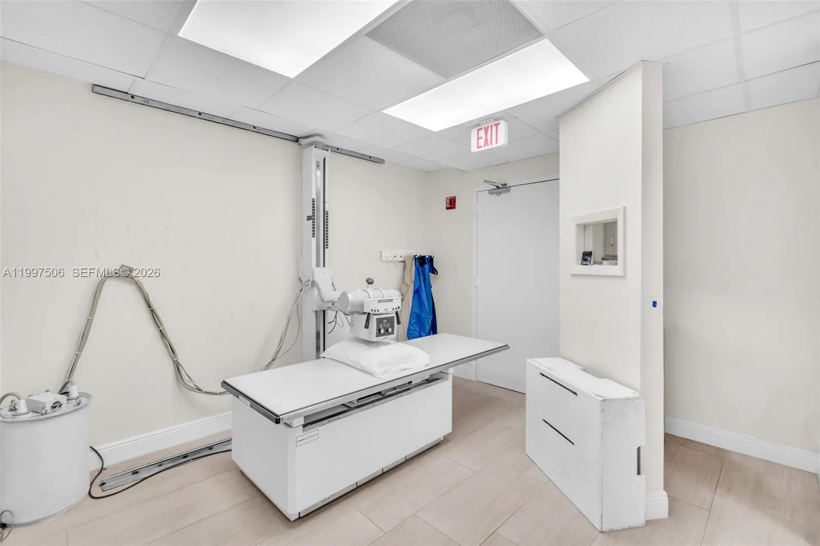 XRAY ROOM