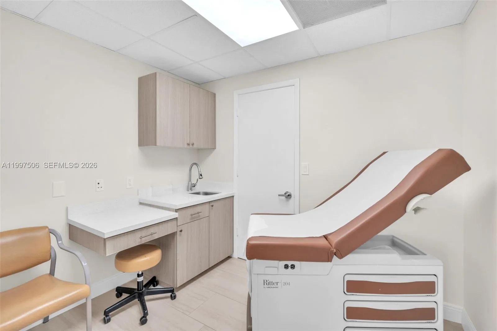 EXAM ROOM