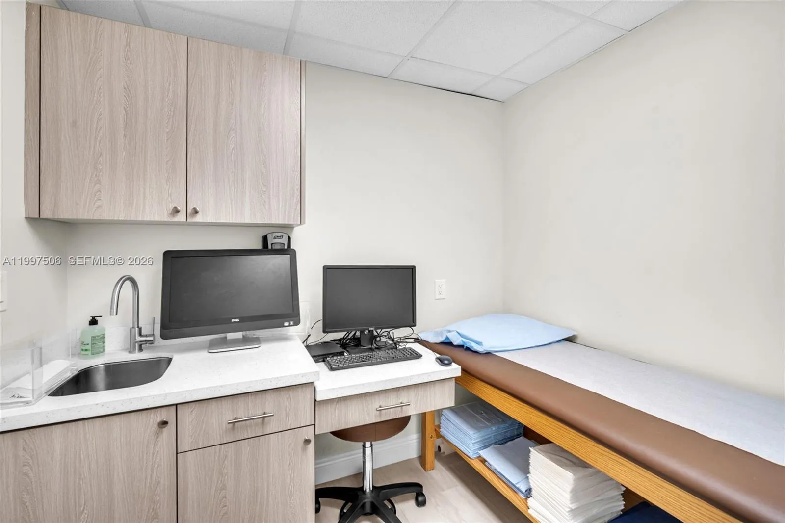 EXAM ROOM