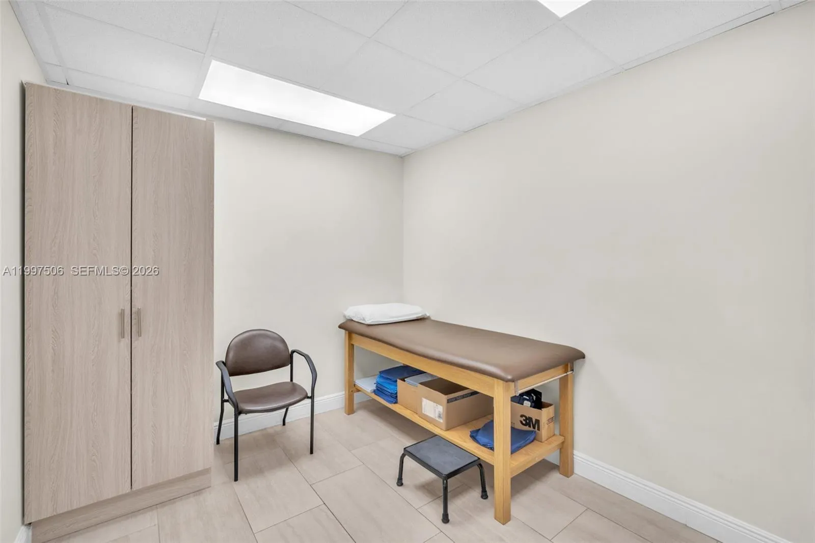 EXAM ROOM