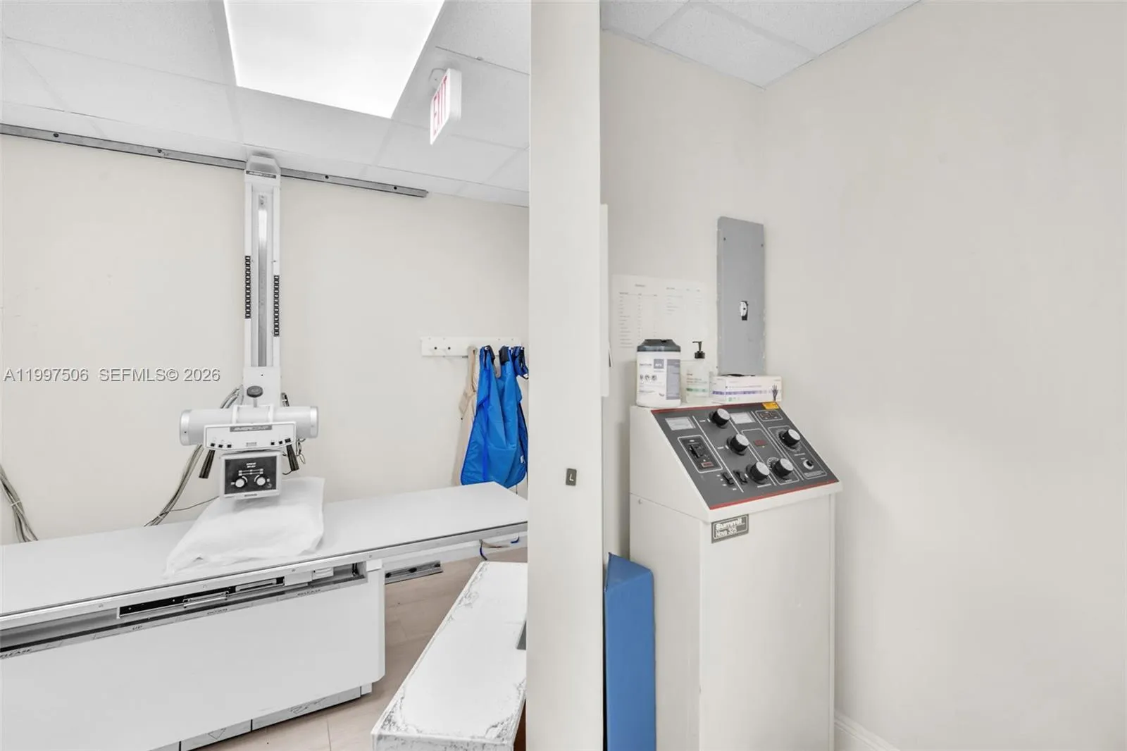 XRAY ROOM