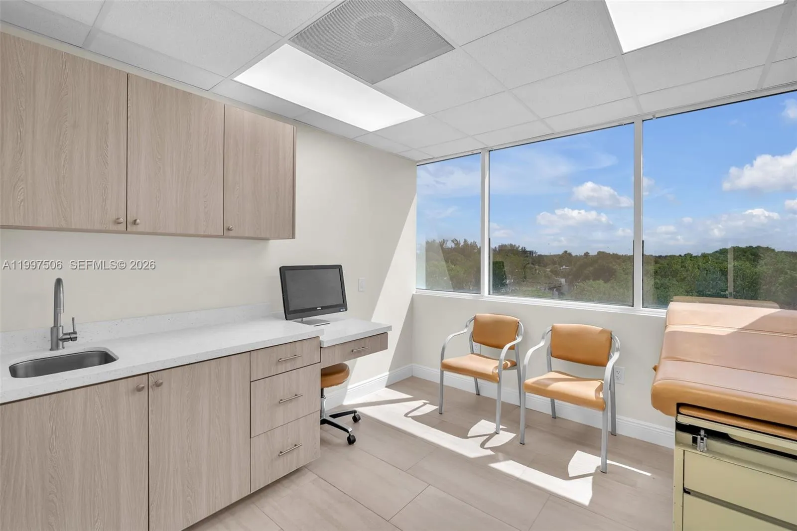 EXAM ROOM