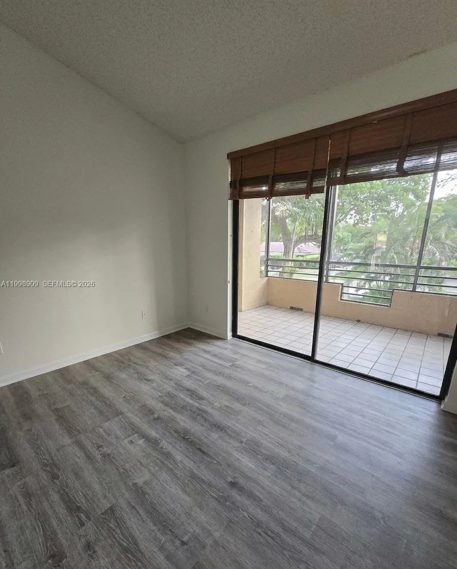 15515 N Miami Lakeway N 202-11, Miami Lakes, Flori, Miami Lakes, Florida 33014, 2 Bedrooms Bedrooms, ,2 BathroomsBathrooms,Residential Lease,For Rent,15515 N Miami Lakeway N 202-11, Miami Lakes, Flori,A11998909