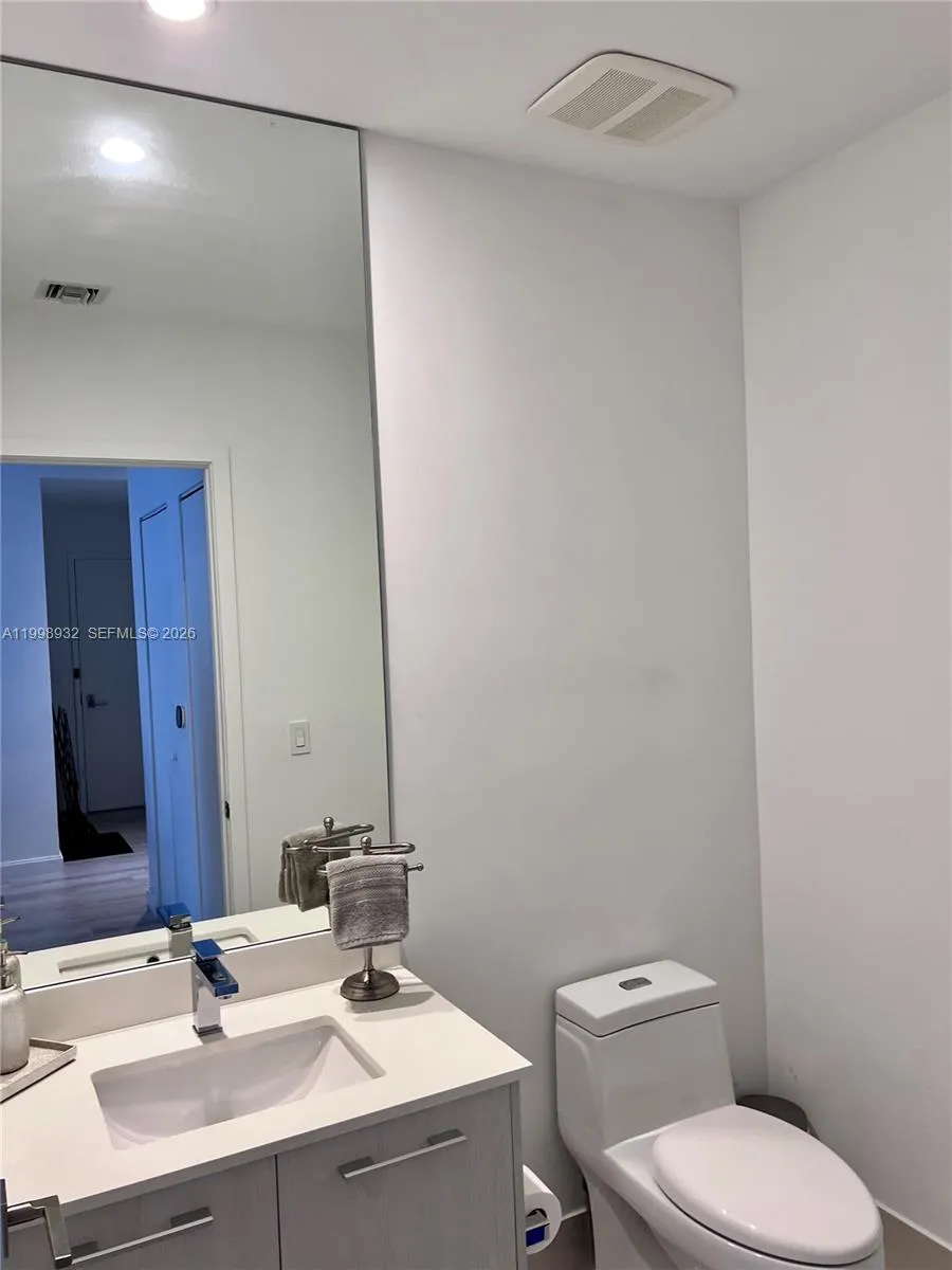 55 Sw 9th St 4109, Miami, Florida 33130, Miami, Florida 33130, 1 Bedroom Bedrooms, ,1 BathroomBathrooms,Residential Lease,For Rent,55 Sw 9th St 4109, Miami, Florida 33130,A11998932