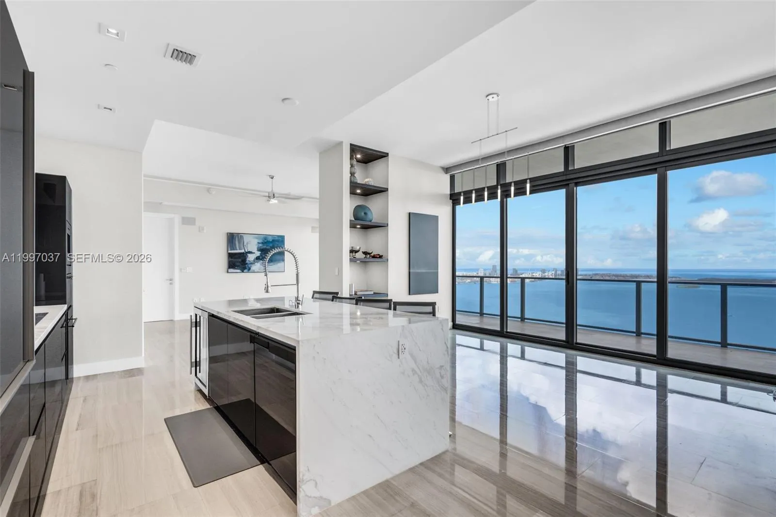 Miami, Florida 33131, 2 Bedrooms Bedrooms, ,2 BathroomsBathrooms,Residential Lease,For Rent,A11997037