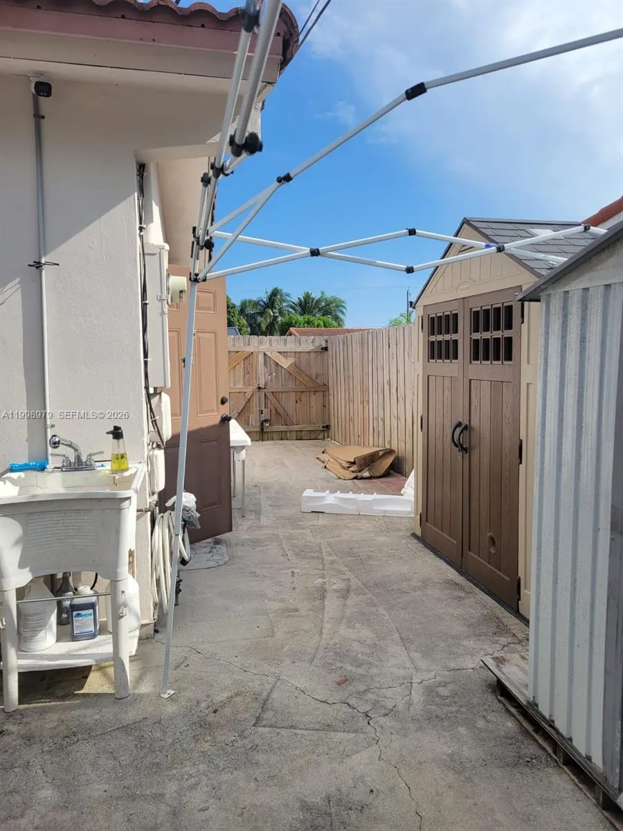 8245 Sw 43rd St, Miami, Florida 33155, Miami, Florida 33155, 3 Bedrooms Bedrooms, ,2 BathroomsBathrooms,Residential Lease,For Rent,8245 Sw 43rd St, Miami, Florida 33155,A11998979