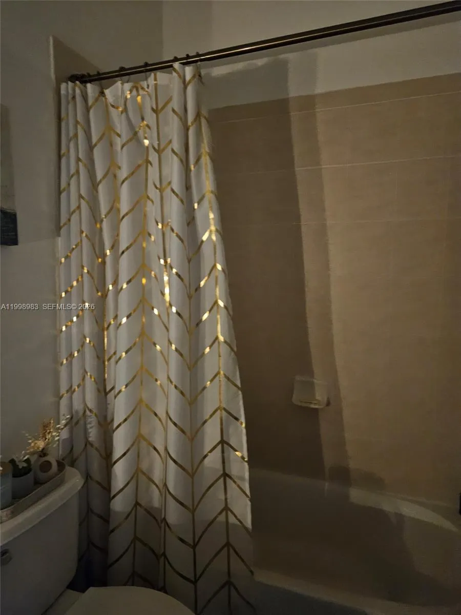 13109 Sw 132nd Ter 13109, Miami, Florida 33186, Miami, Florida 33186, 1 Bedroom Bedrooms, ,1 BathroomBathrooms,Residential Lease,For Rent,13109 Sw 132nd Ter 13109, Miami, Florida 33186,A11998983