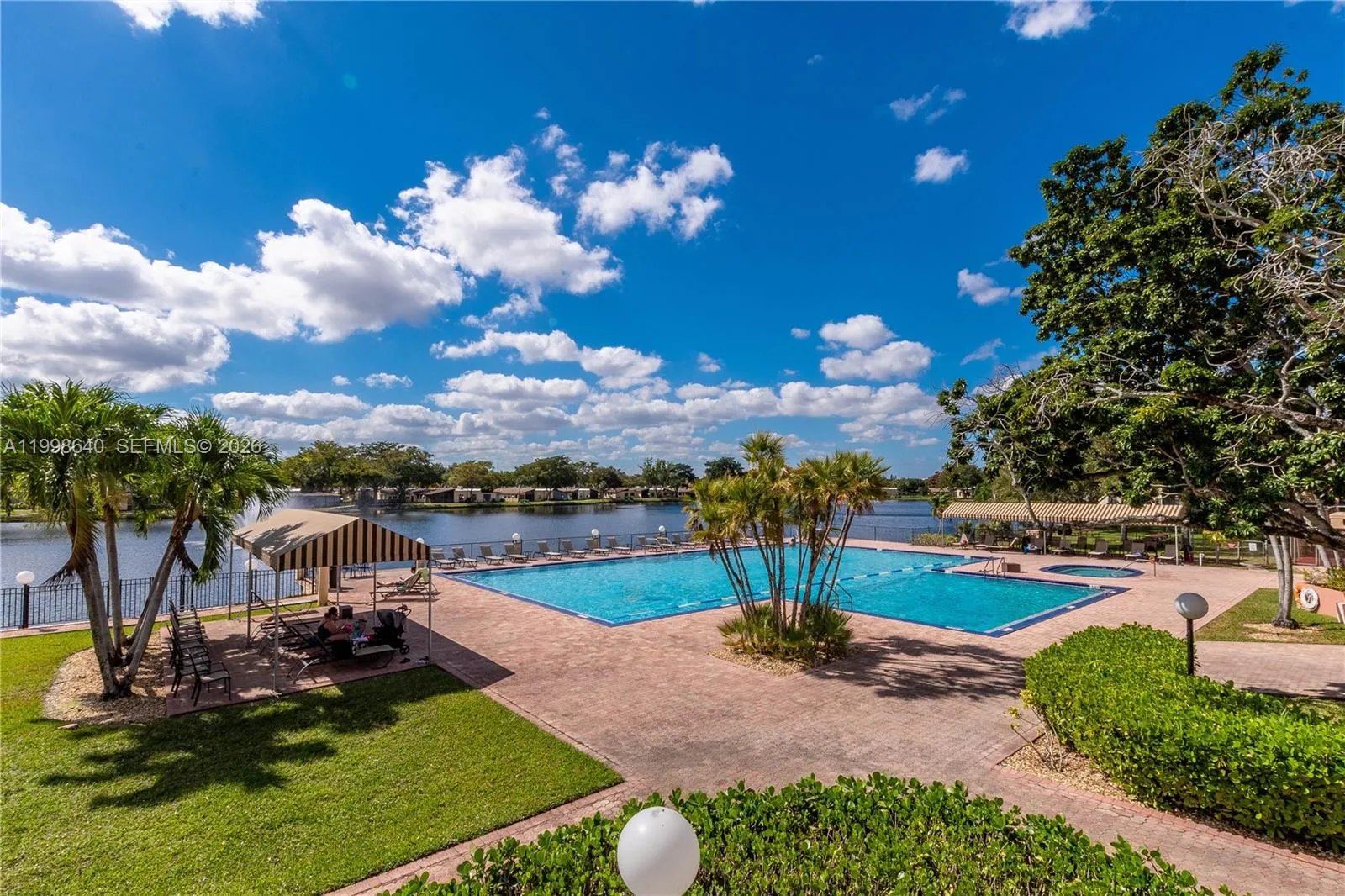 200 Ashbury Rd 312, Hollywood, Florida 33024, Hollywood, Florida 33024, 2 Bedrooms Bedrooms, ,2 BathroomsBathrooms,Residential Lease,For Rent,200 Ashbury Rd 312, Hollywood, Florida 33024,A11998640