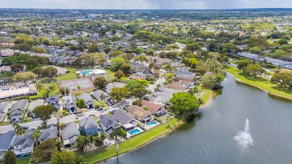 529 Lakeside Cir, Sunrise, Florida 33326, Sunrise, Florida 33326, 3 Bedrooms Bedrooms, ,2 BathroomsBathrooms,Residential,For Sale,529 Lakeside Cir, Sunrise, Florida 33326,A11978138