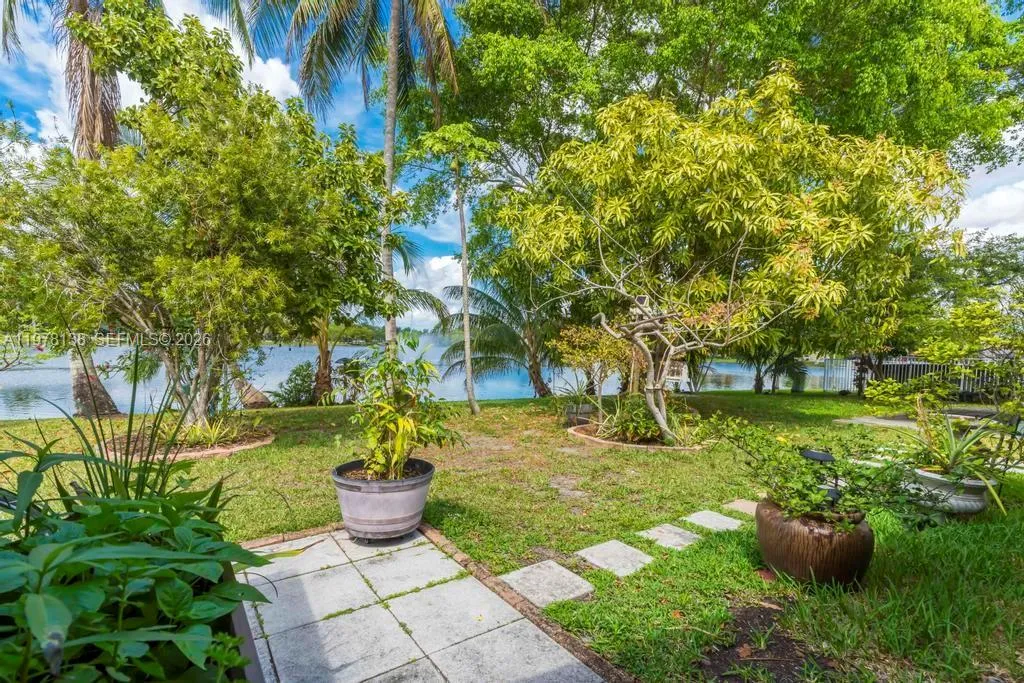 529 Lakeside Cir, Sunrise, Florida 33326, Sunrise, Florida 33326, 3 Bedrooms Bedrooms, ,2 BathroomsBathrooms,Residential,For Sale,529 Lakeside Cir, Sunrise, Florida 33326,A11978138