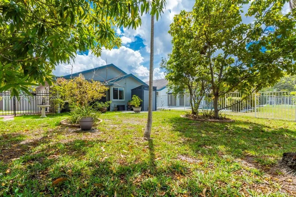 529 Lakeside Cir, Sunrise, Florida 33326, Sunrise, Florida 33326, 3 Bedrooms Bedrooms, ,2 BathroomsBathrooms,Residential,For Sale,529 Lakeside Cir, Sunrise, Florida 33326,A11978138