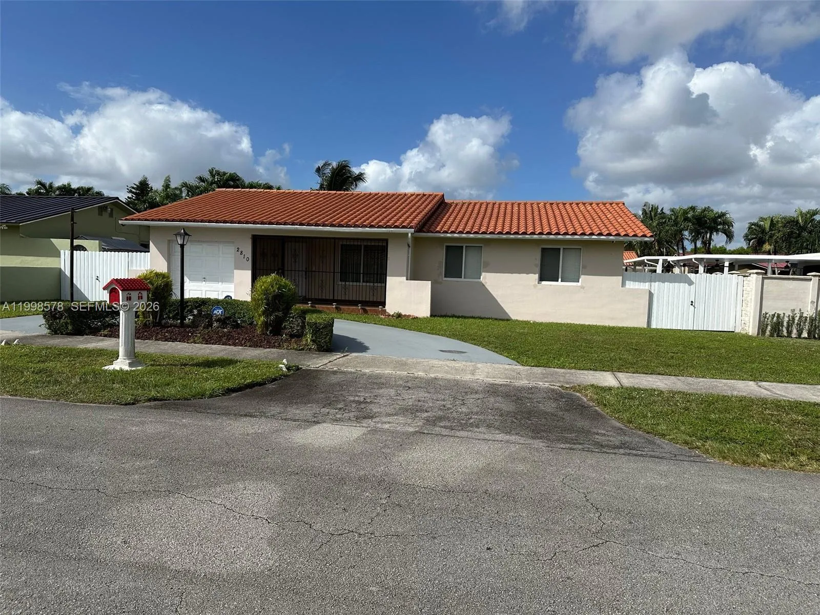2810 Sw 108th Pl, Miami, Florida 33165, Miami, Florida 33165, 3 Bedrooms Bedrooms, ,2 BathroomsBathrooms,Residential Lease,For Rent,2810 Sw 108th Pl, Miami, Florida 33165,A11998578
