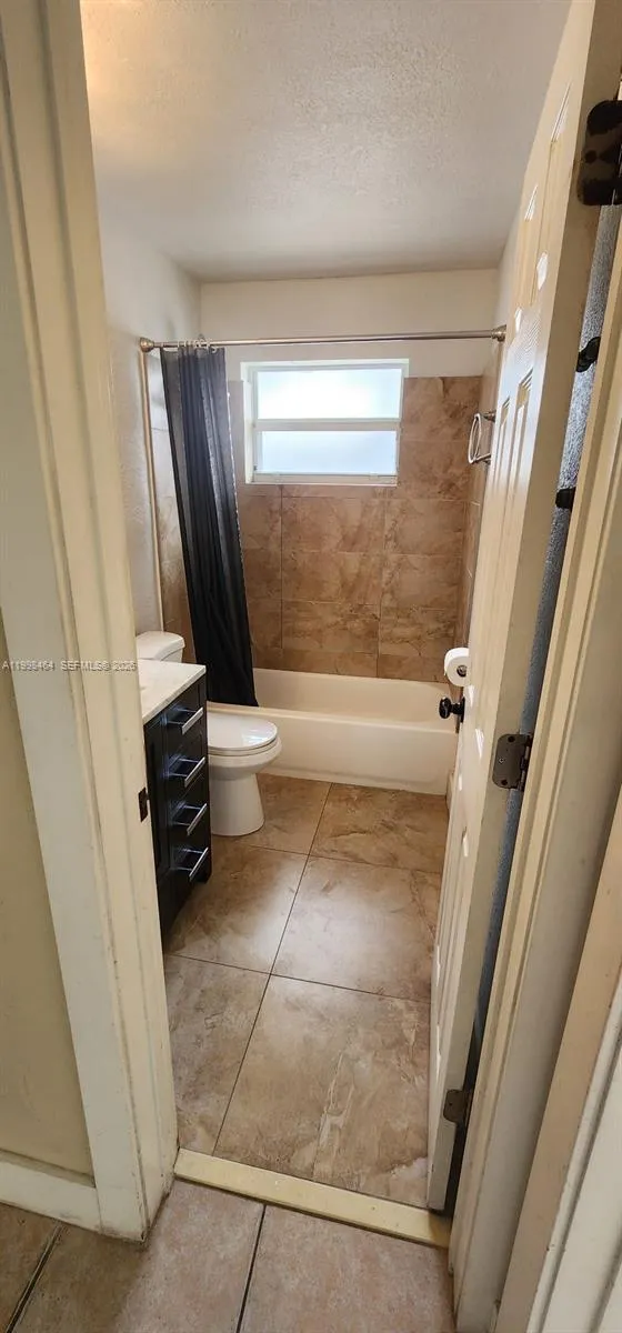 880 E 26th St, Hialeah, Florida 33013, Hialeah, Florida 33013, 4 Bedrooms Bedrooms, ,3 BathroomsBathrooms,Residential,For Sale,880 E 26th St, Hialeah, Florida 33013,A11998464