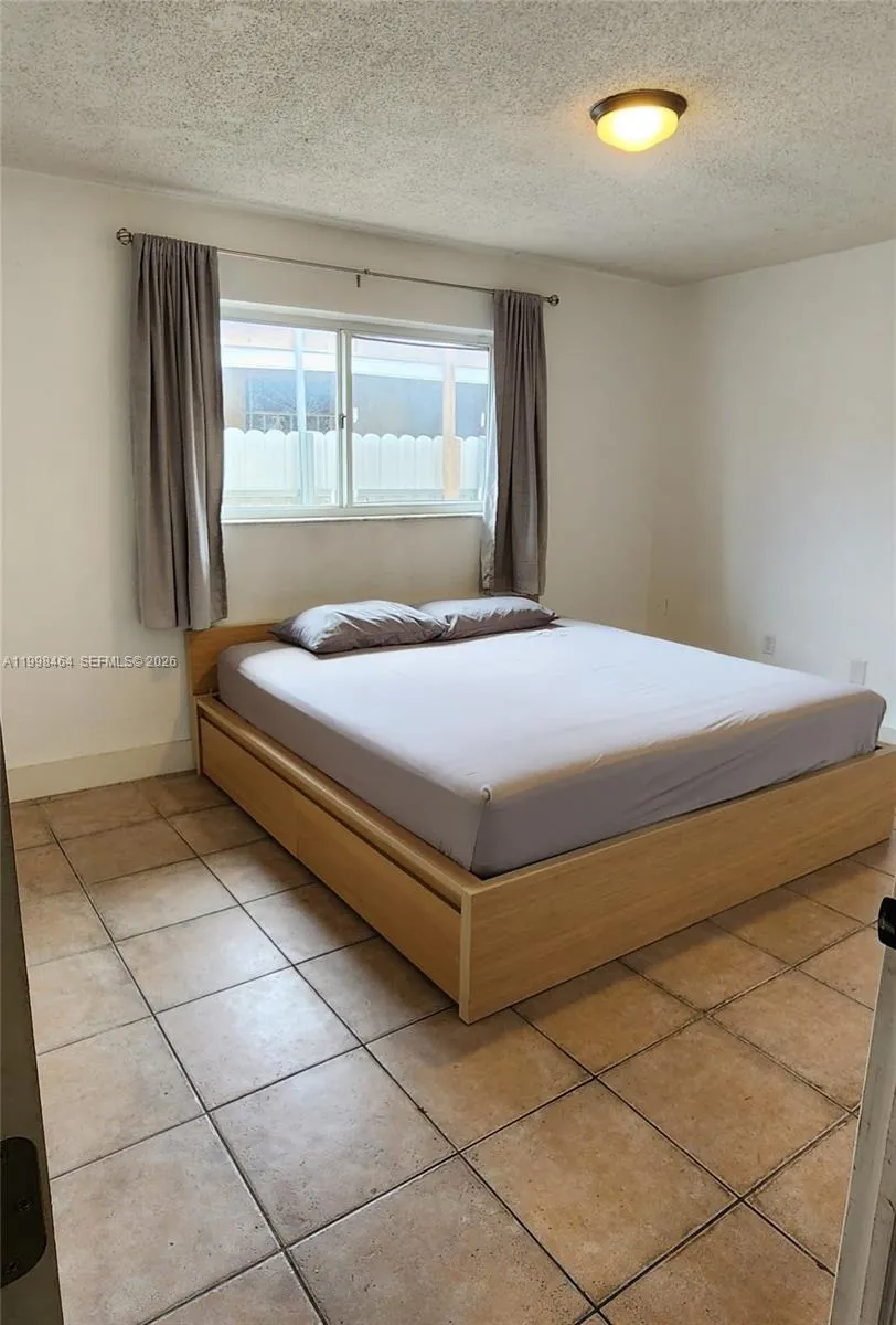 880 E 26th St, Hialeah, Florida 33013, Hialeah, Florida 33013, 4 Bedrooms Bedrooms, ,3 BathroomsBathrooms,Residential,For Sale,880 E 26th St, Hialeah, Florida 33013,A11998464