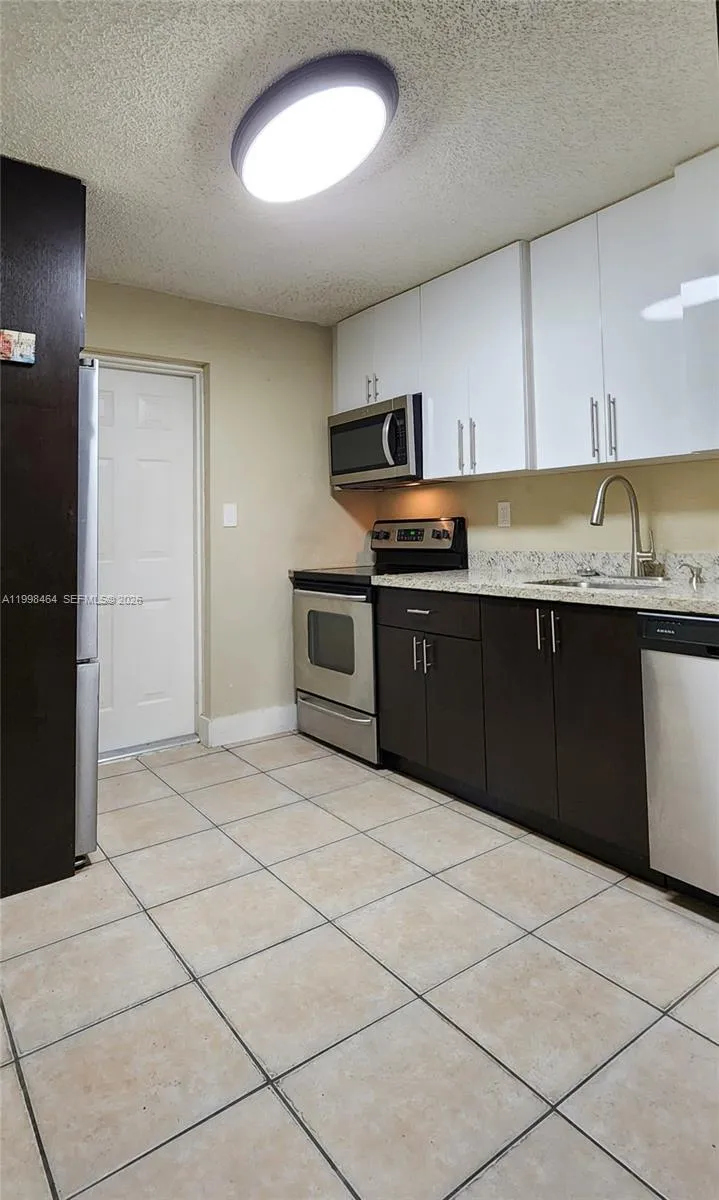 880 E 26th St, Hialeah, Florida 33013, Hialeah, Florida 33013, 4 Bedrooms Bedrooms, ,3 BathroomsBathrooms,Residential,For Sale,880 E 26th St, Hialeah, Florida 33013,A11998464