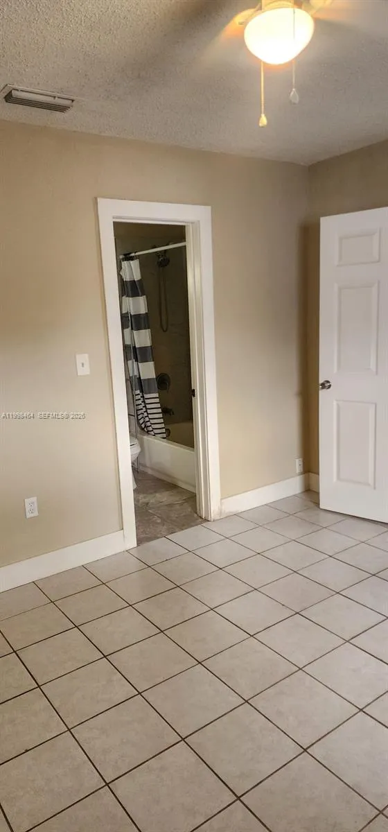 880 E 26th St, Hialeah, Florida 33013, Hialeah, Florida 33013, 4 Bedrooms Bedrooms, ,3 BathroomsBathrooms,Residential,For Sale,880 E 26th St, Hialeah, Florida 33013,A11998464