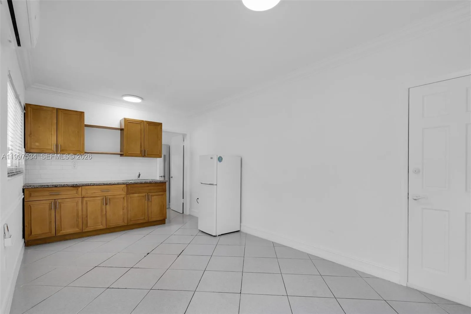 201 Sw 51st Ct 3, Miami, Florida 33134, Miami, Florida 33134, 1 Bedroom Bedrooms, ,1 BathroomBathrooms,Residential Lease,For Rent,201 Sw 51st Ct 3, Miami, Florida 33134,A11997534