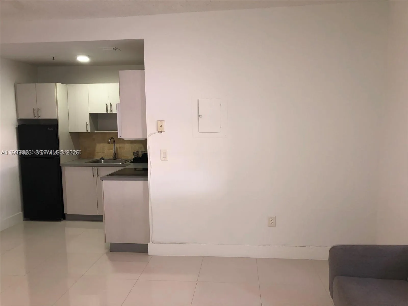2730 Collins Ave 310, Miami Beach, Florida 33140, Miami Beach, Florida 33140, 1 Bedroom Bedrooms, ,1 BathroomBathrooms,Residential Lease,For Rent,2730 Collins Ave 310, Miami Beach, Florida 33140,A11999023